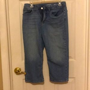 Riders by LEE Mid rise JEAN Capris
